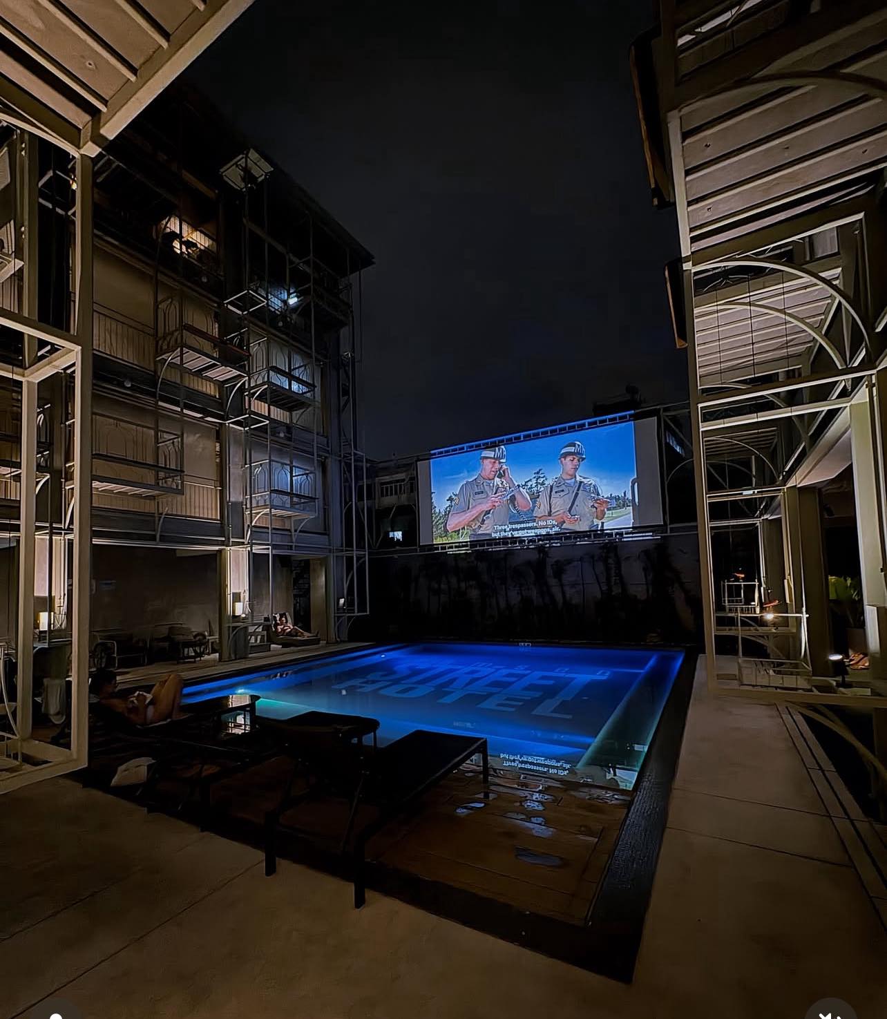 Samsen Street Hotel - Tap to explore photos