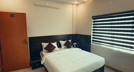 Azay Luxurious Apartment  Room Type - Standard Non AC Room