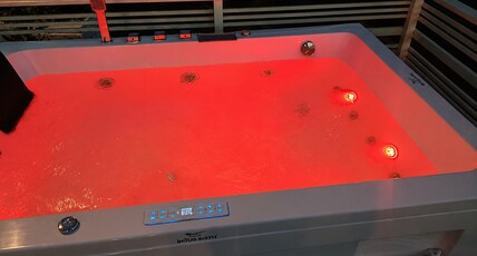 Heavot Caves Resort Room Type - Cliff end with oepn air jaccuzi
