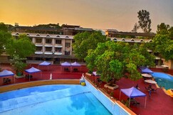 Solitaire Signature Resort