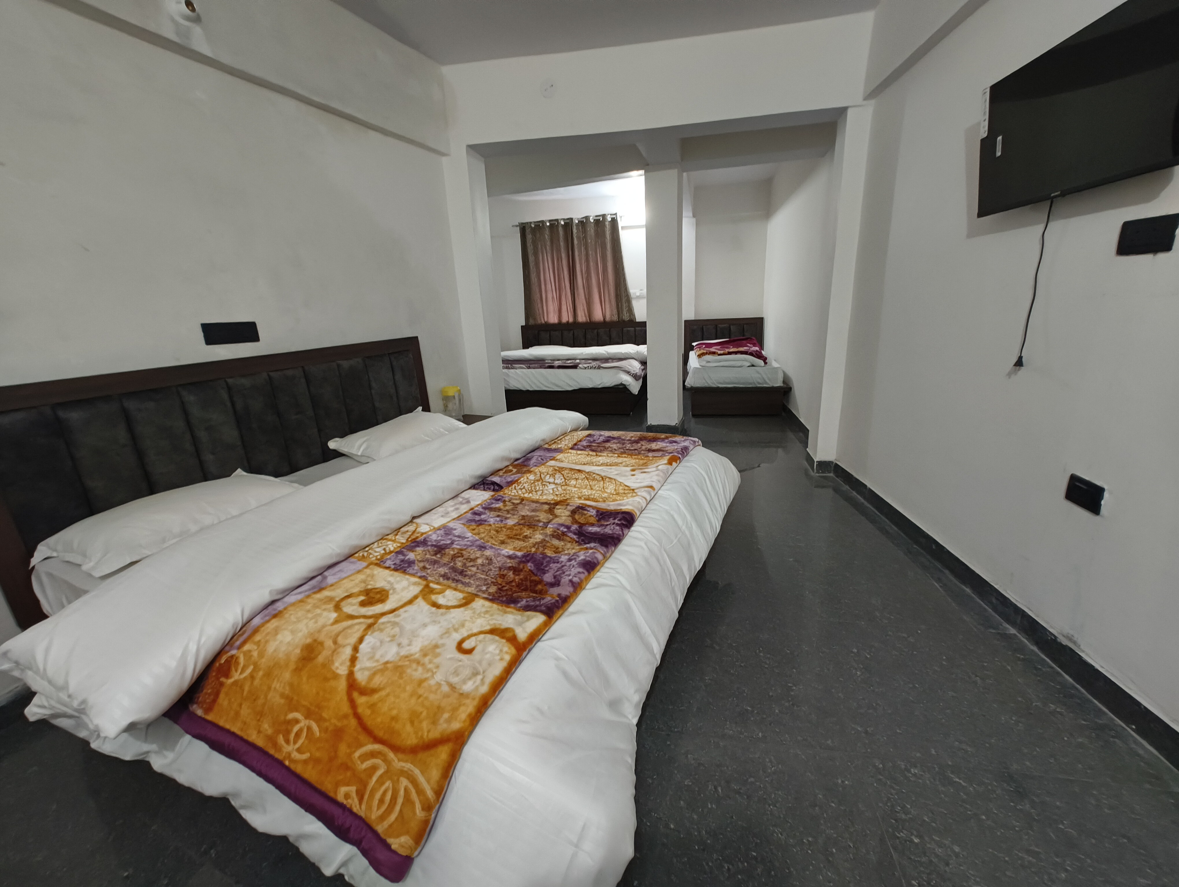 Raj Rajeshwari Home Stay - Tap to explore photos