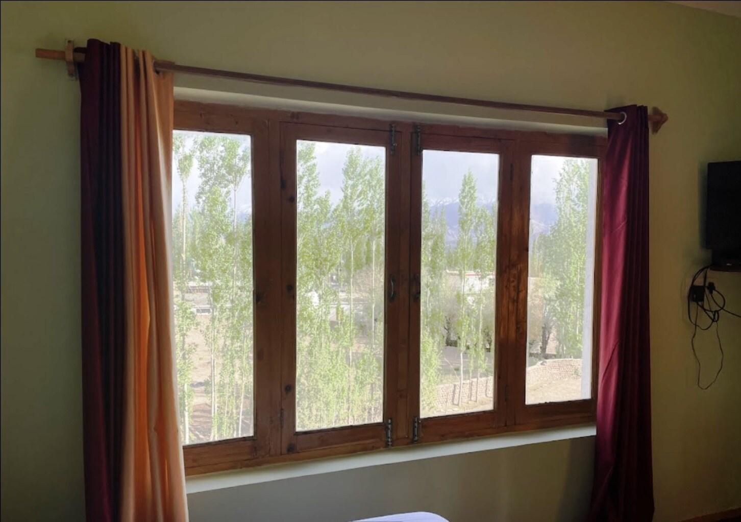 Hotel Jorchung - Tap to explore photos