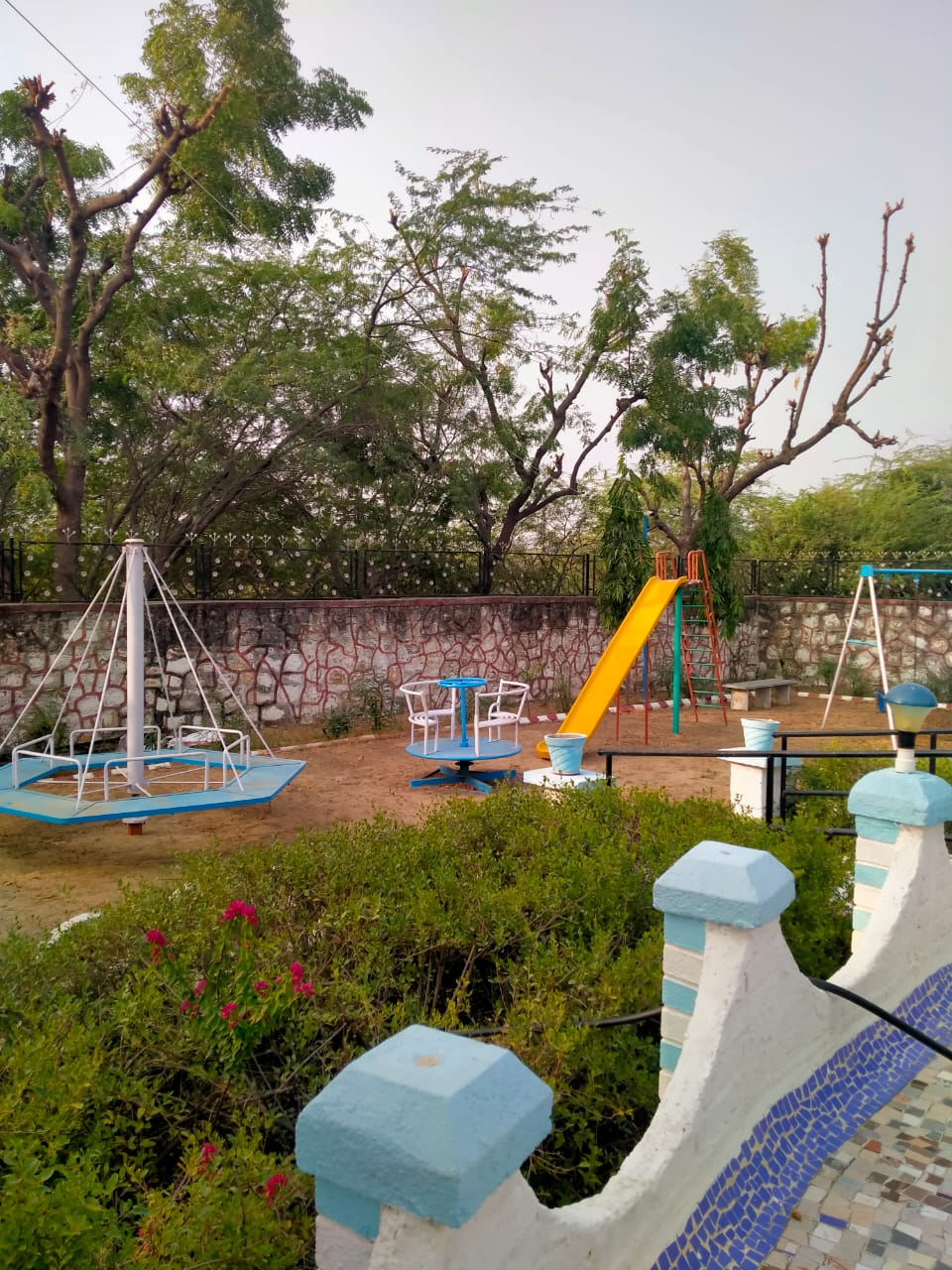 SAMAR RESORT - Tap to explore photos