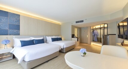 Centre Point Plus Hotel Pratunam Room Type - Grand Deluxe 3 Pax