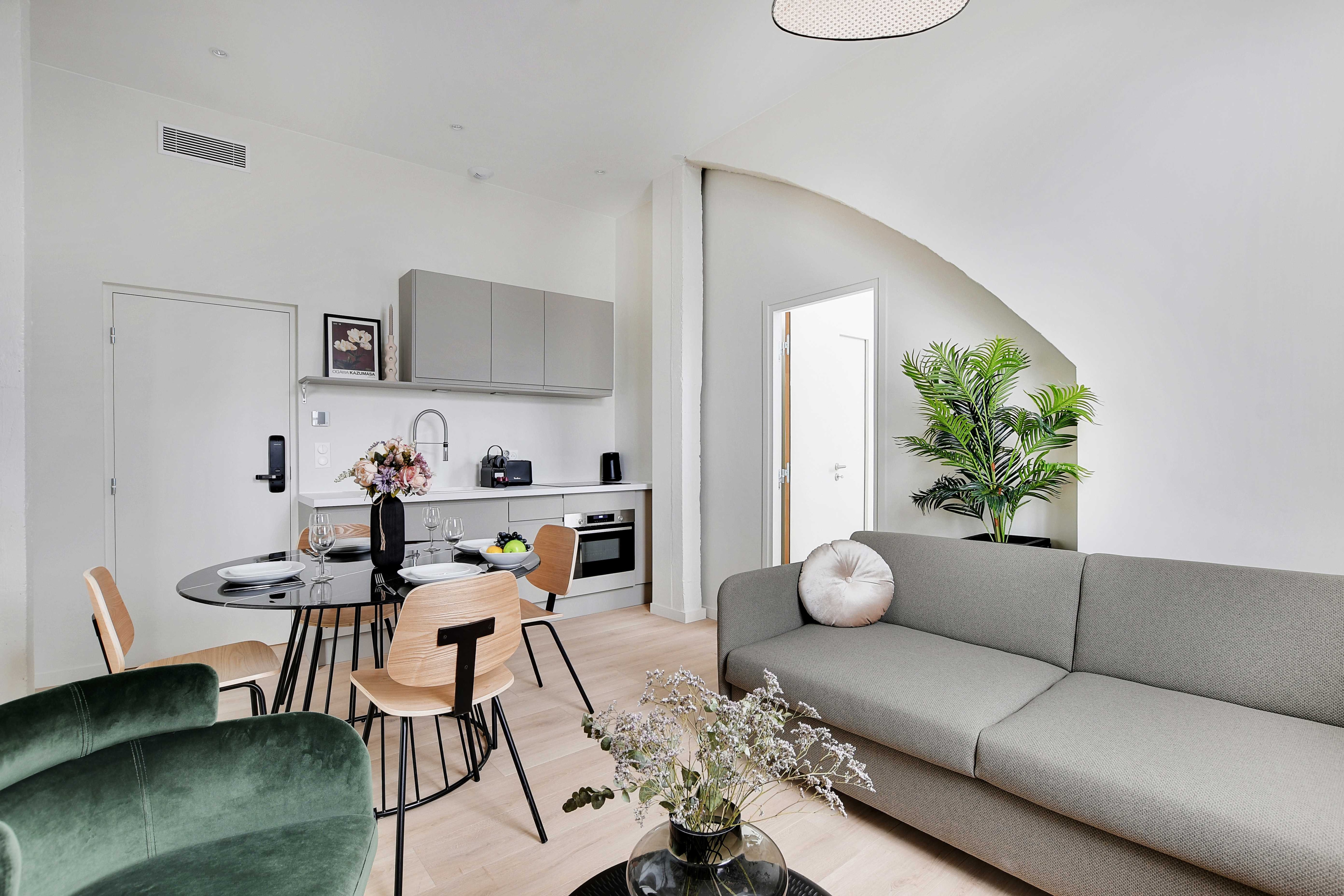 Magnificent apartment - 2BR/6P - Eiffel Tower - Tap to explore photos