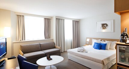 Novotel Paris Pont De Sevres Room Type - Executive family room with double bed and double sofa-bed