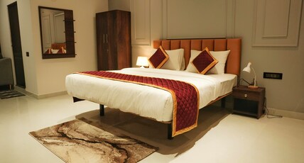 HemaGiri Palace Room Type - Preimium Deluxe