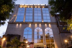HOTEL THE GRAND TULSI - 500m FROM RAILWAY STATION