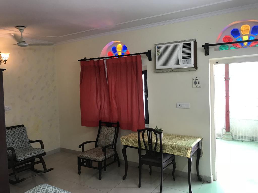 Bunglow 80 - Tap to explore photos