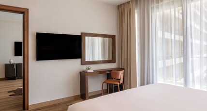 Staybridge Suites ABU DHABI - YAS ISLAND by IHG Room Type - One Bedroom Suite non smoking w/ Balcony Staybridge Suites ABU DHABI - YAS ISLAND by IHG Room Type - One Bedroom Suite non smoking w/ Balcony