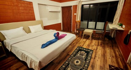 Srishti Home Stay Room Type - Queen room with balcony 