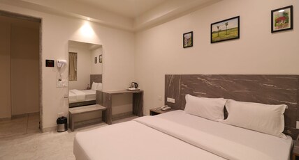 Hotel Jay Palace Inn Room Type - Deluxe AC Room