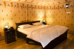 THE TIMBER GARDEN ADVENTURE CLUB