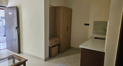 Paras Home Stay Room Type - Executive kitchen suite 102