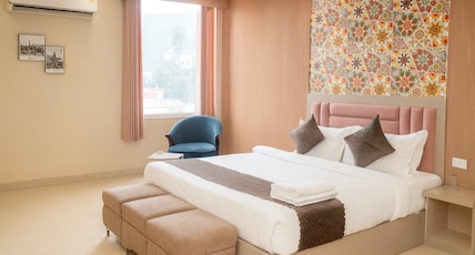 Cherrywood @Rajpur Road by Zenvana Room Type - Urban Nest Doon Valley View Room Cherrywood @Rajpur Road by Zenvana Room Type - Urban Nest Doon Valley View Room