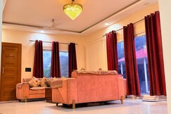 Address of Noida Holiday Farms