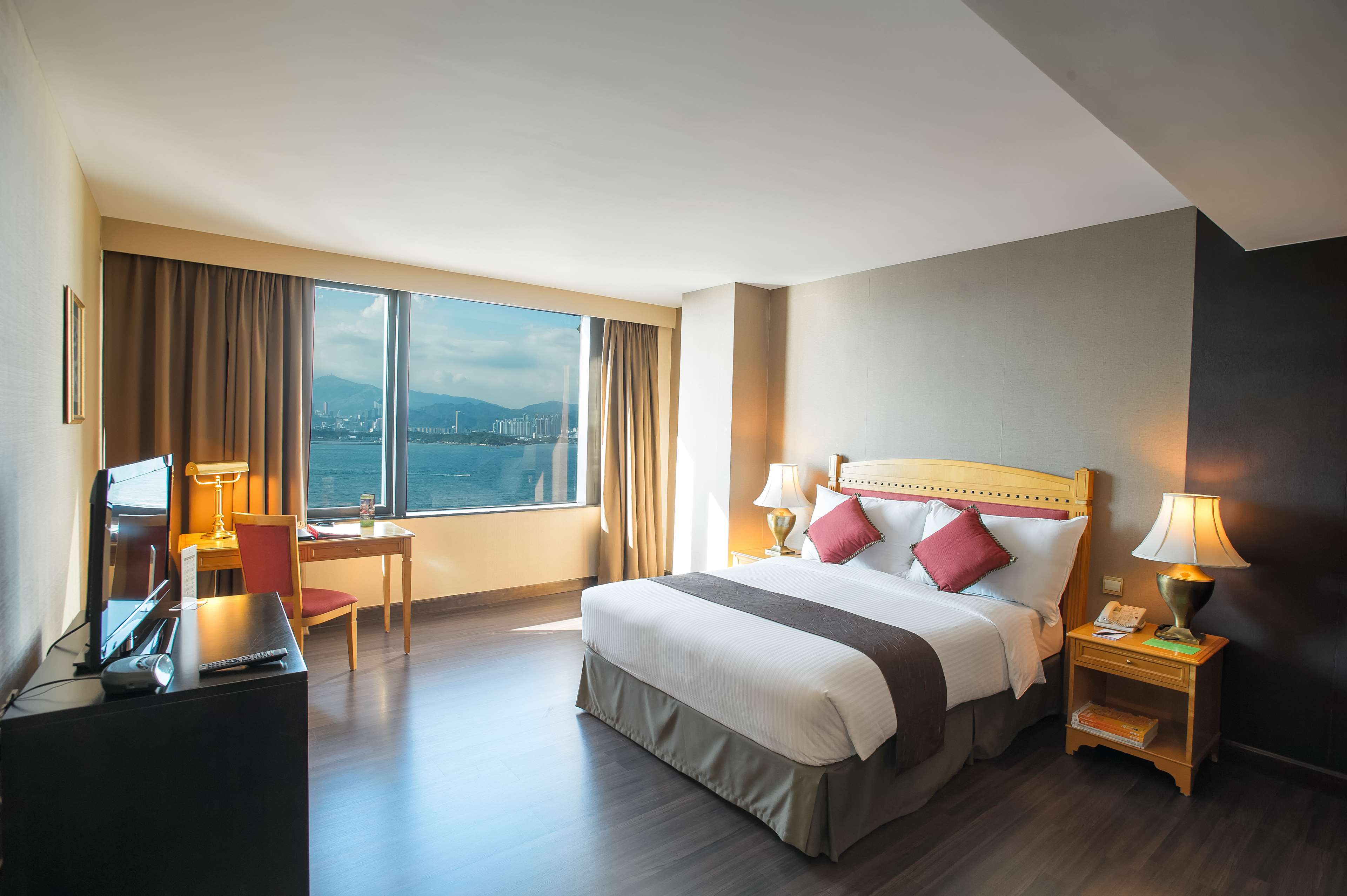 Best Western Plus Hotel Hong Kong - Tap to explore photos