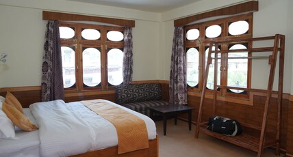 Hotel Snowleopards Room Type - Premium Suite
