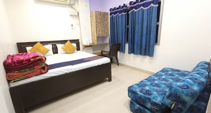  Hotel Aakash Ganga Room Type - Deluxe Room - AC