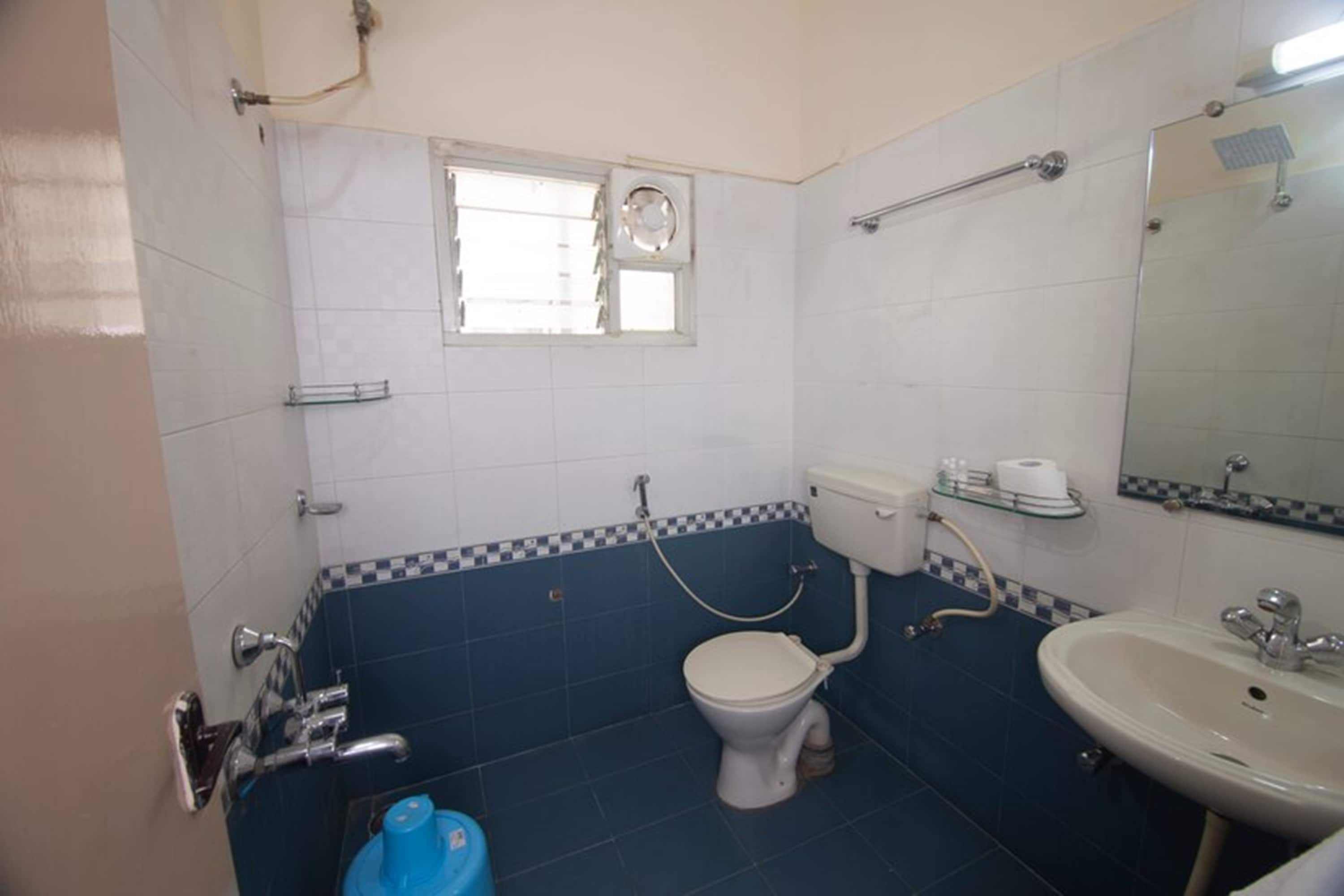 Caravan Service Apartment - Tap to explore photos
