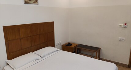 Prasidhi Stay Inn Room Type - Deluxe Non AC Room Prasidhi Stay Inn Room Type - Deluxe Non AC Room
