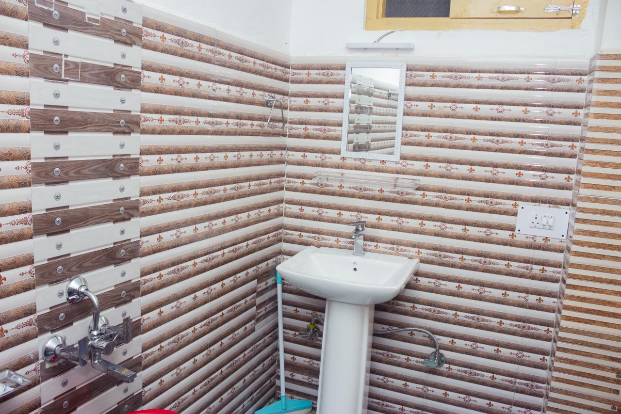 Lets Take it Easy - LTE - Tap to explore photos