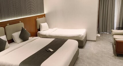 Univega Room Type - Deluxe room