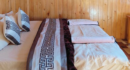 Oran Stays Shoja Room Type - King studio suite with Mountain View