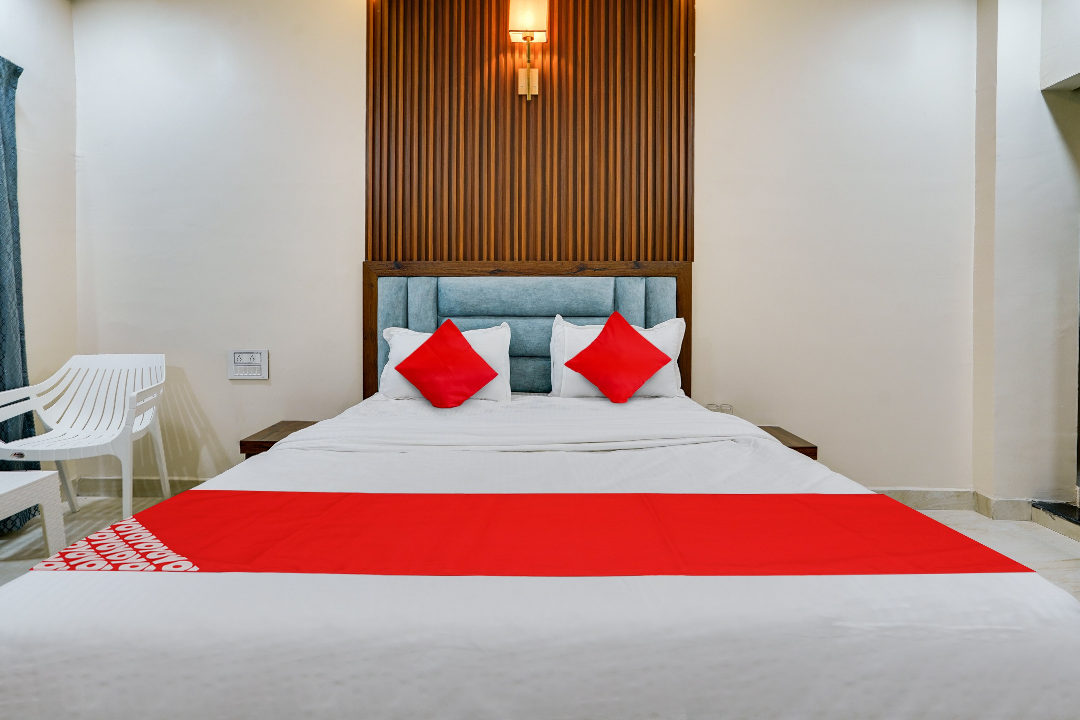 Hotel O Samruddhi Lodging - Tap to explore photos