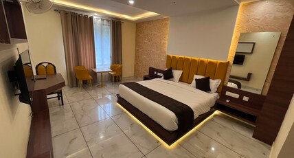 Naam Hotel and Restaurant Room Type - DELUEX ROOM