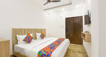 FabHotel Moonlight Room Type - Deluxe Room