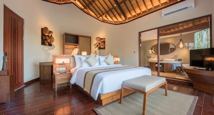 tanadewa Resort Ubud Bali by Cross Collection Room Type - Courtyard Pool Villa tanadewa Resort Ubud Bali by Cross Collection Room Type - Courtyard Pool Villa
