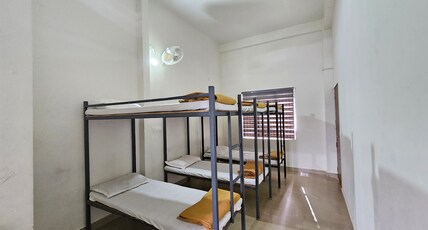 DAZZLE MOUNT RESORT Room Type - Dormitory 6 bed