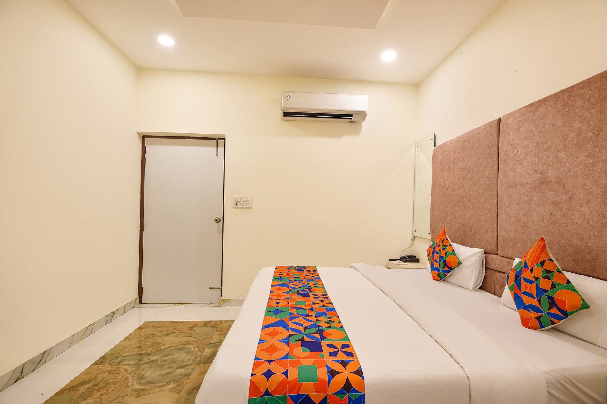 Via High View - Tap to explore photos