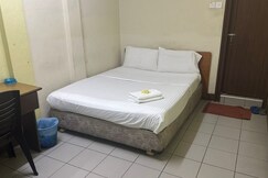 OYO 91284 White House Hotel Kluang
