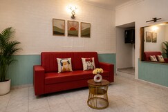 Calm 2 BHK GF with Garden Access in main town