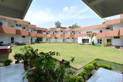 Neelkanthi Krishna Dham