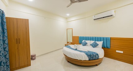 Ovee Resort Room Type - Super Deluxe Room with bathtub and sea view Ovee Resort Room Type - Super Deluxe Room with bathtub and sea view