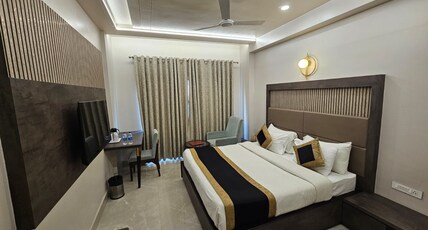 Hotel Abhinav International Room Type - Premium Room