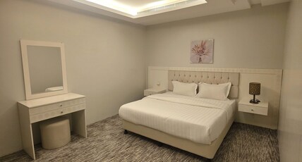 Palette Ninty Room Type - Club Suite
