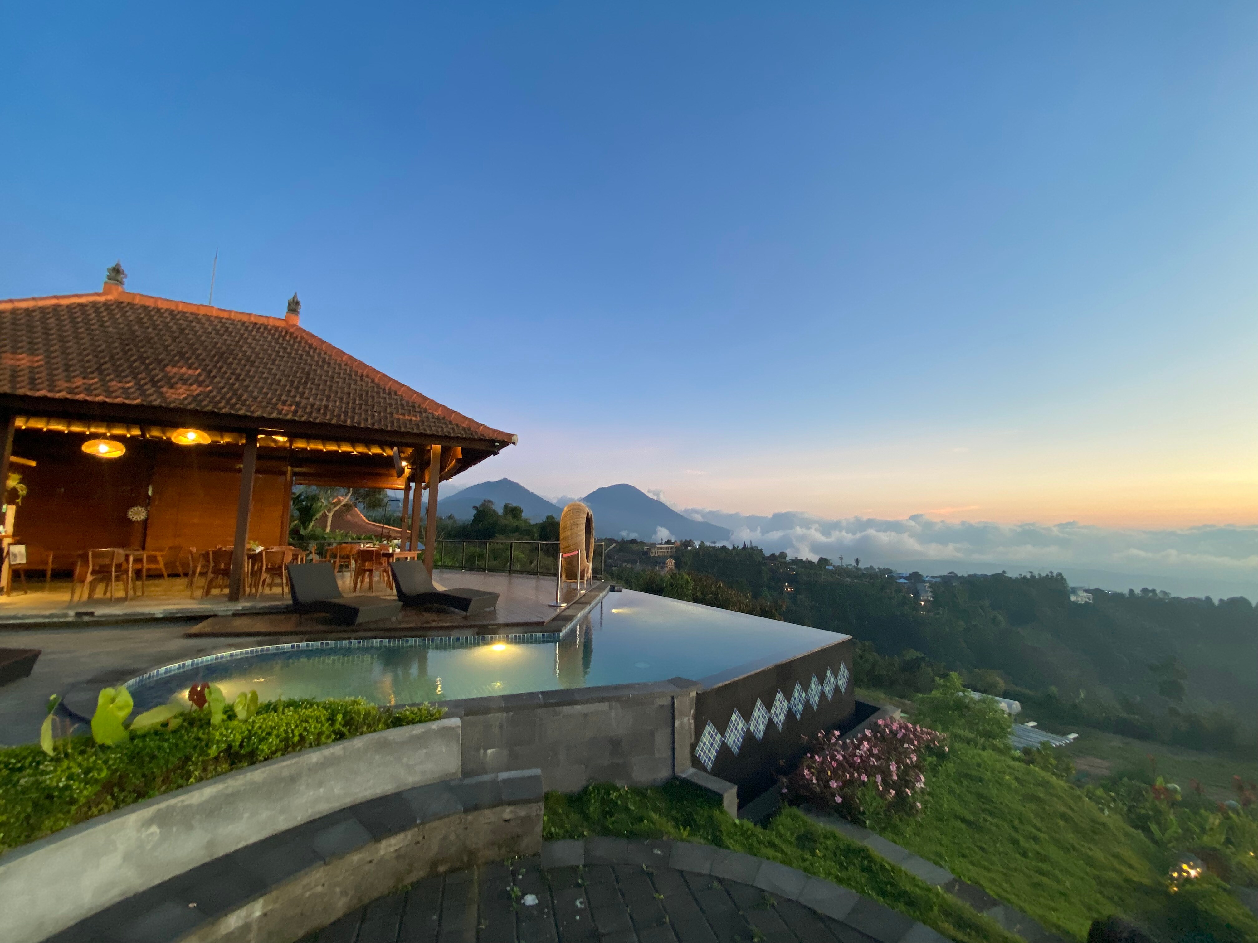 Munduk Tentrem Resort - Tap to explore photos