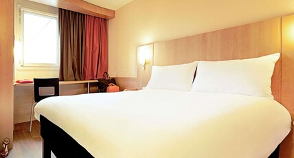 Ibis Albert Pays de Somme Room Type - Standard Room with 1 double bed