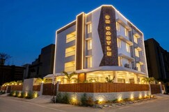 SR CASTLE SERVICE APARTMENT