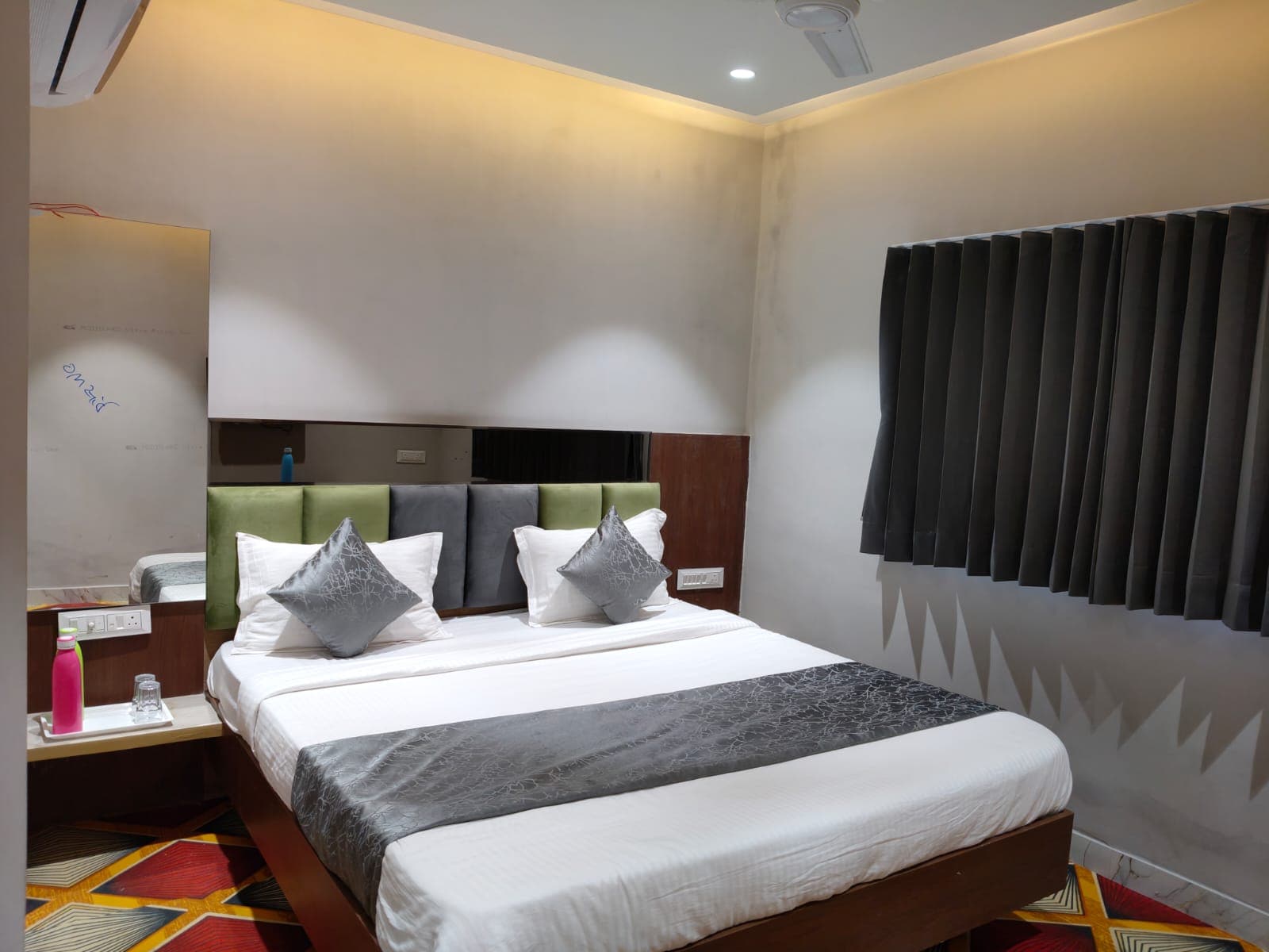 Hotel Sunway Maninagar - Tap to explore photos