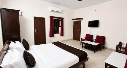 Gajender Niwas Sun-City, A Boutique Stay Room Type - Deluxe Doube Room
