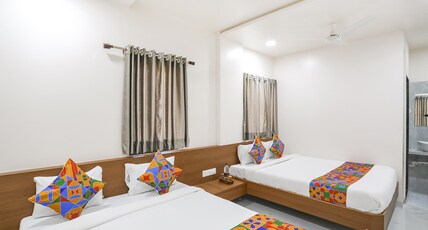 Hotel D Grand Room Type - PREMIUM FAMILY ROOM (Family Room With 2 Double Beds A.C)