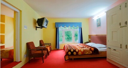 Hotel Mohan Palace Room Type - Triple Bed Family Suite