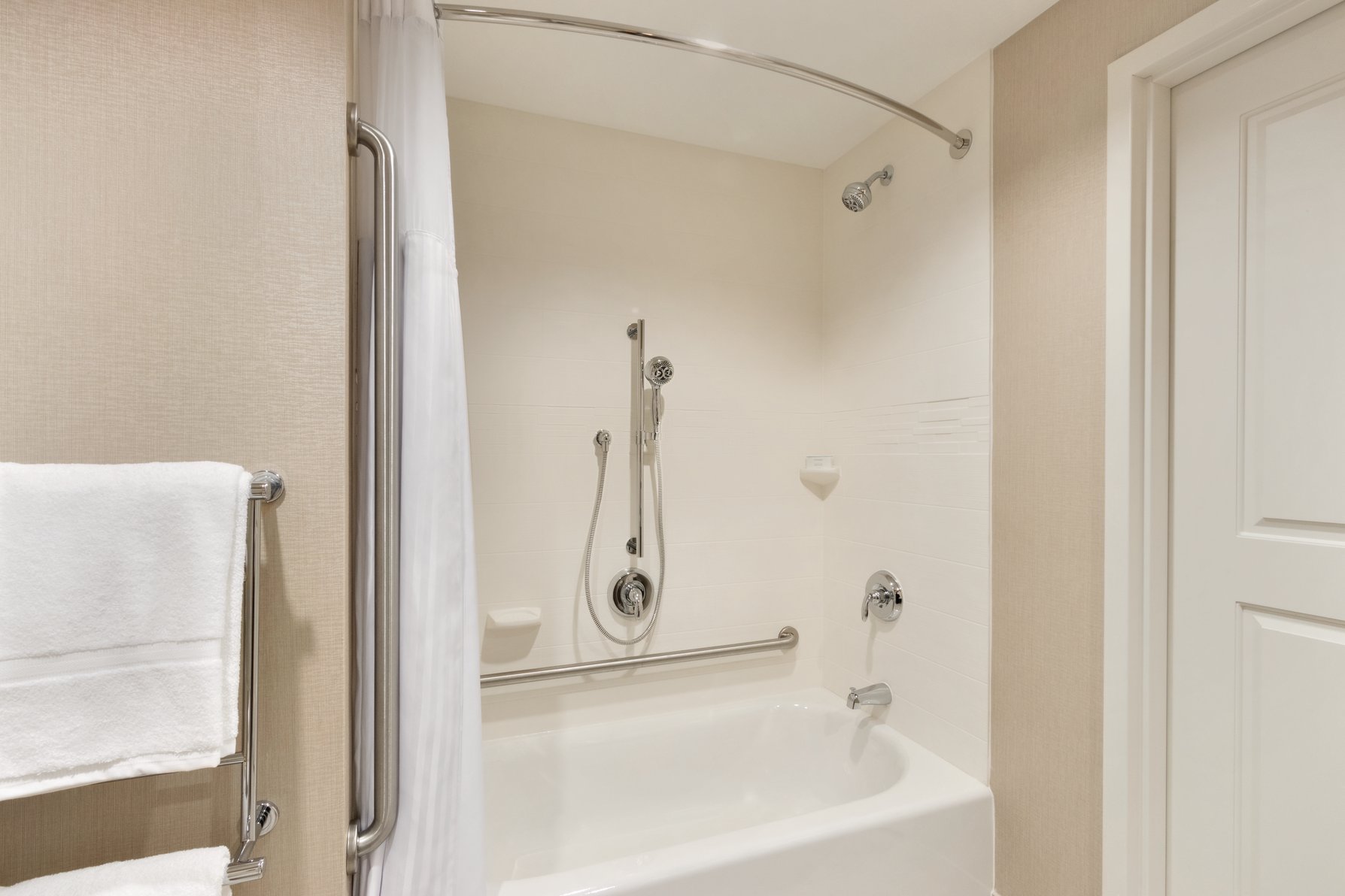Homewood Suites by Hilton Calgary Downtown - Tap to explore photos