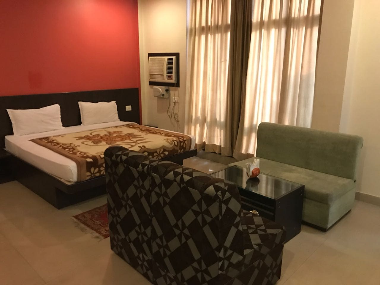Hotel Hasdeo Inn - Tap to explore photos