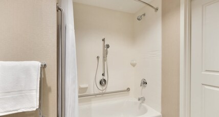 Homewood Suites by Hilton Calgary Downtown Room Type - 2 QUEENS STUDIO STE NOSMOK